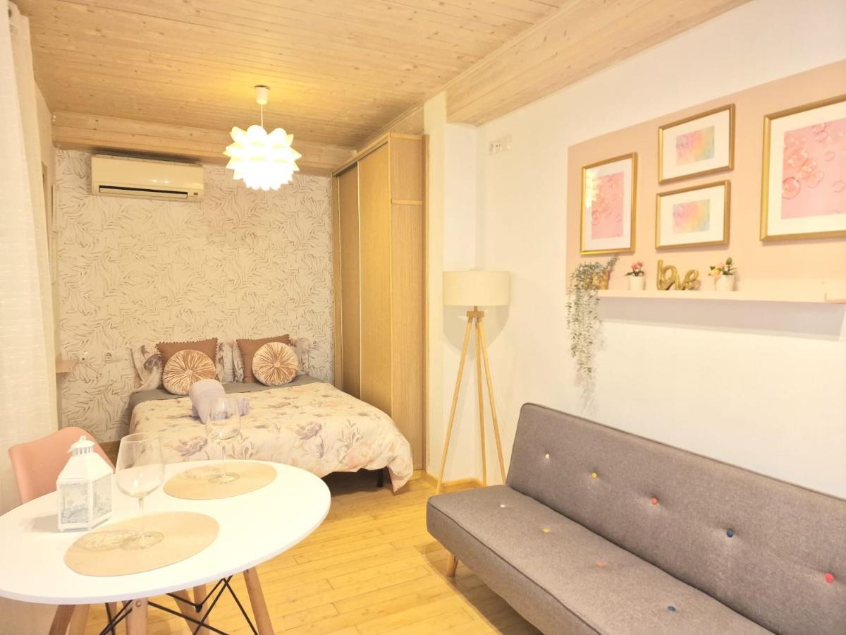 Cervantes Apartment Malaga Exterior photo